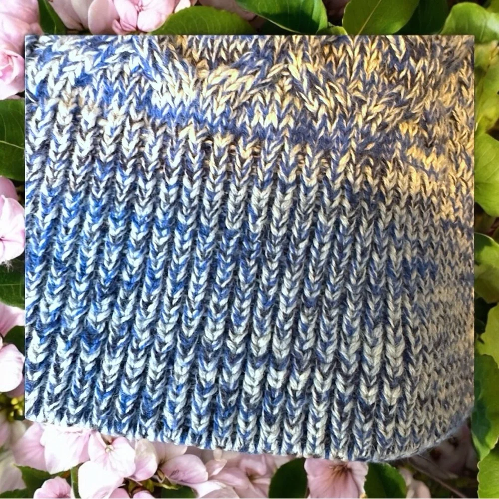 100% Cotton Gap for Good Sweater - Size Large, Pristine Cabincore - Blue & White - Picture 10 of 15